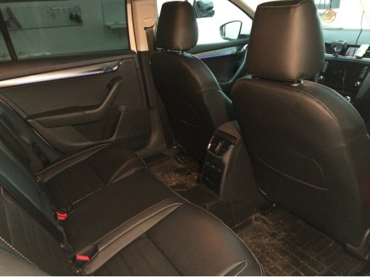 У вас другая модель авто? Каркасные авточехлы пошить сможем!