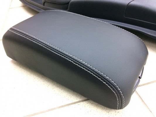 Перетяжка центрального подлокотника