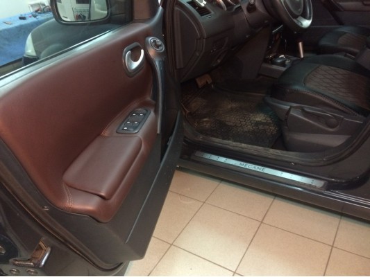 Перетяжка дверных карт